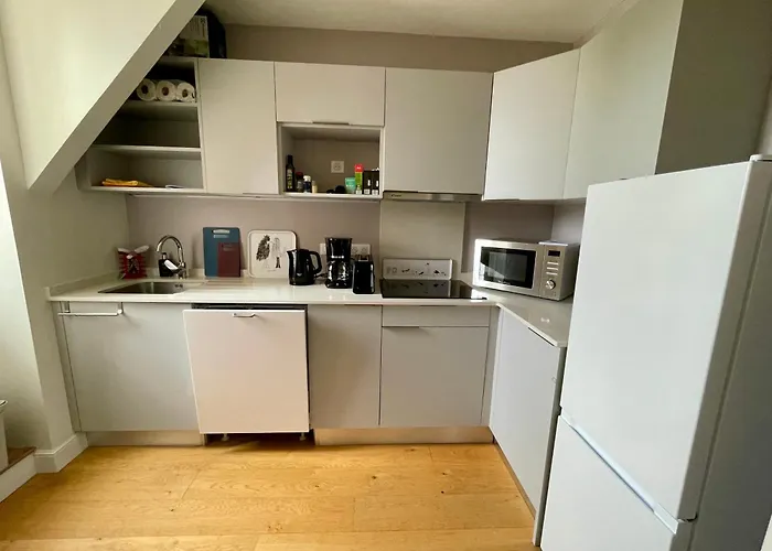 Au Coeur De L'avenue Lajarige